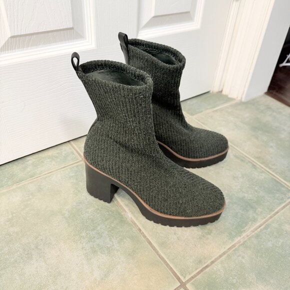 Chinese Laundry Green Sweater Knit Lugg Sole Booties Size 8 Platform - Picture 5 of 10